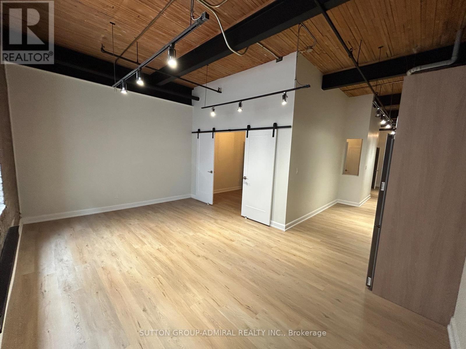 103 - 34 Noble Street, Toronto, Ontario  M6K 2C9 - Photo 5 - W12695462