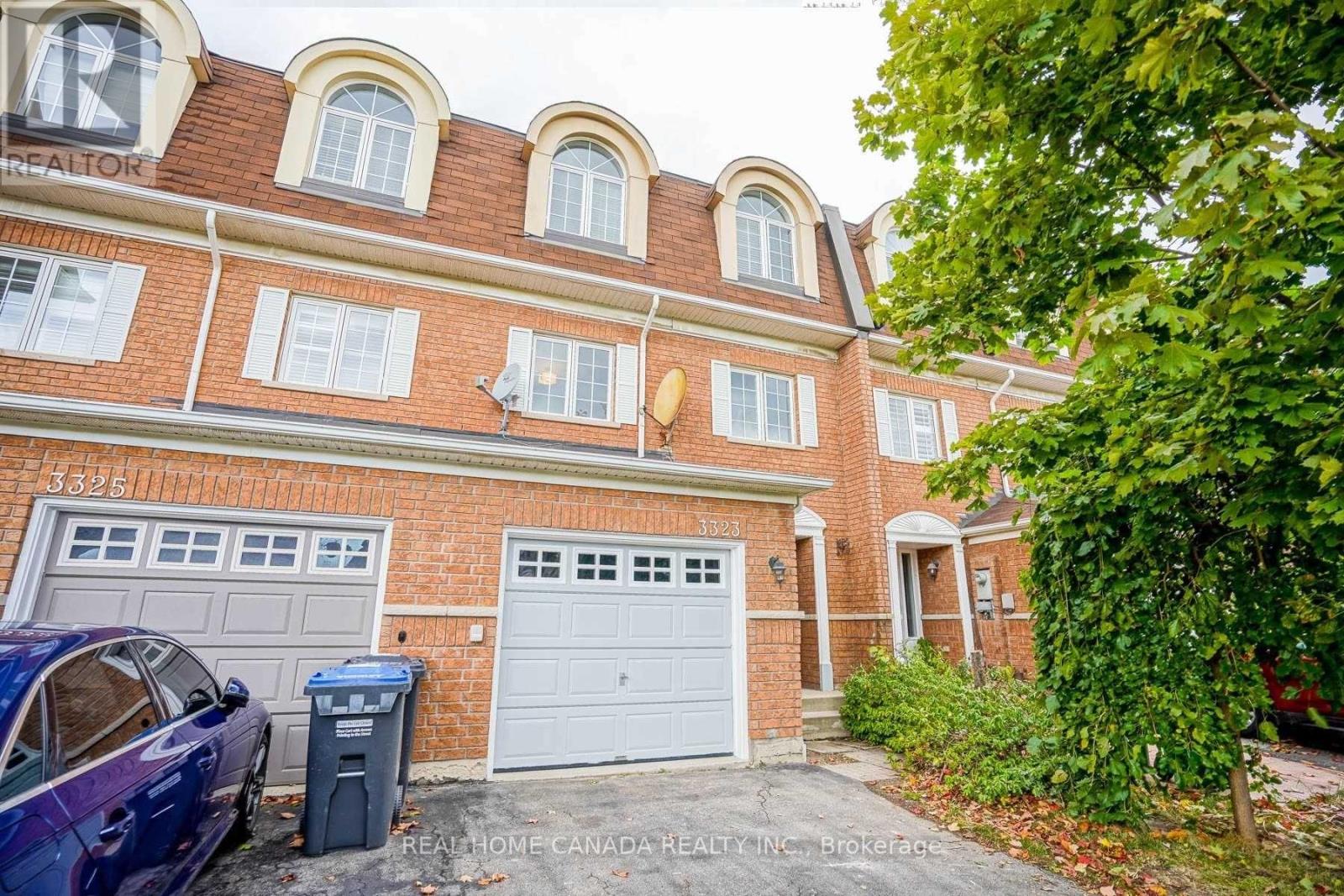 3323 Southwick Street, Mississauga, Ontario  L5M 7K9 - Photo 2 - W12695468