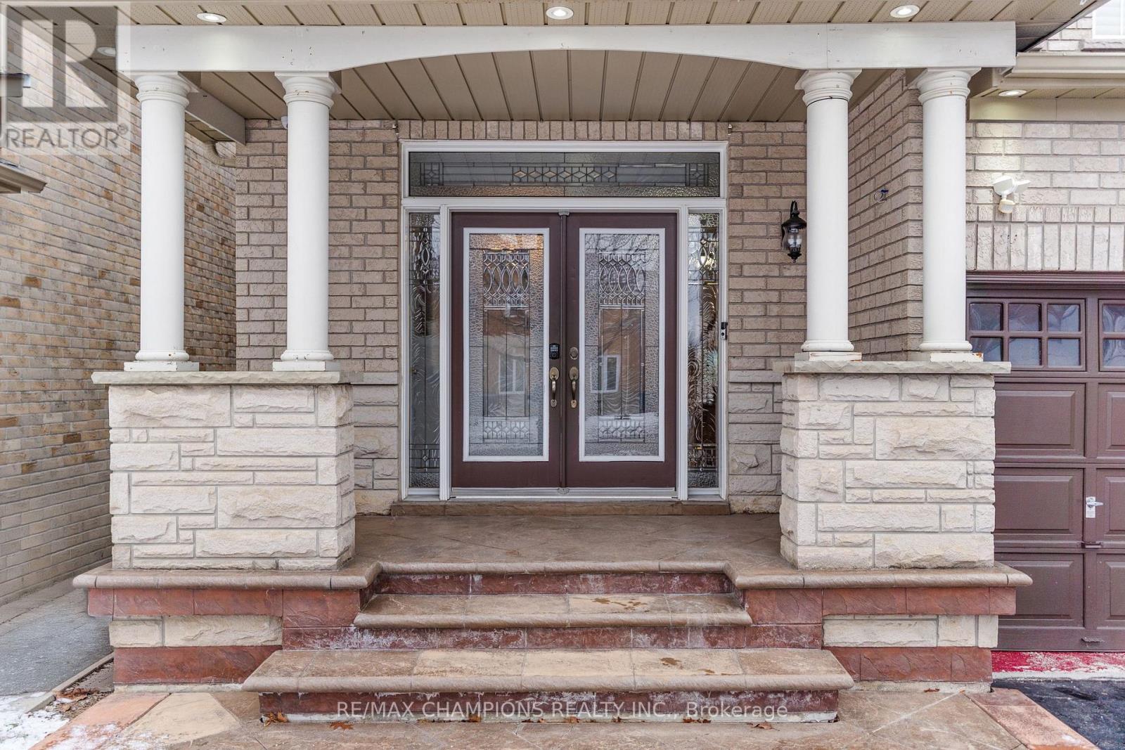 456 Father Tobin Road, Brampton, Ontario  L6R 0S2 - Photo 6 - W12695478