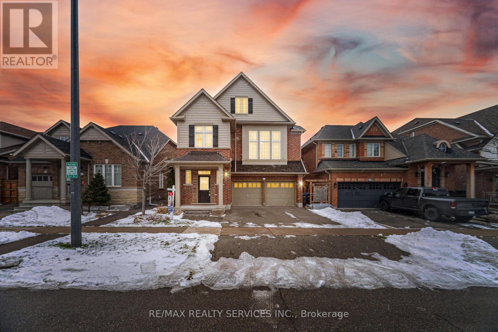 82 WATERVILLE WAY, Caledon, Ontario