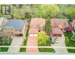 1126 BERKSHIRE COURT, Oakville, Ontario