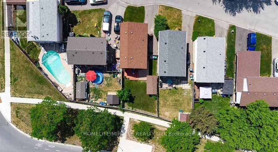 12 Huckleberry Square, Brampton, Ontario  L6S 1Y2 - Photo 1 - W12695522