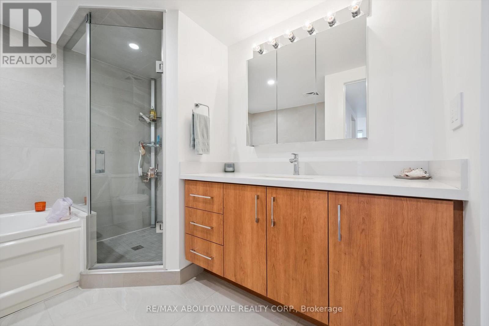 1709 - 101 Subway Crescent, Toronto, Ontario  M9B 6K4 - Photo 22 - W12695524