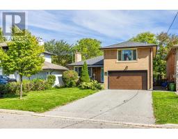 109 BOTFIELD AVENUE, Toronto, Ontario