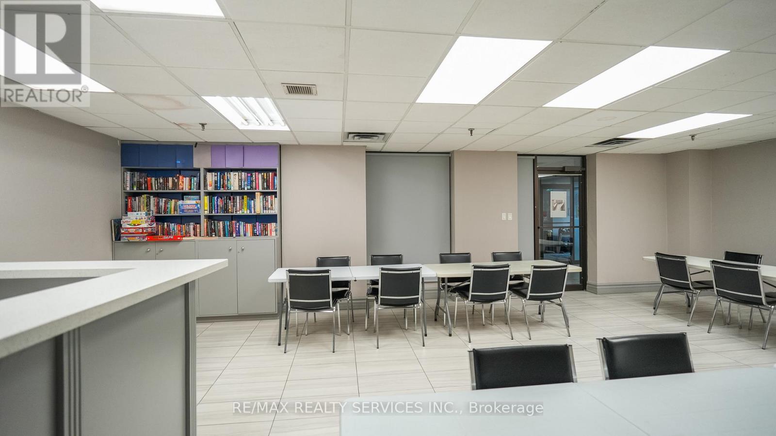 203 - 8 Lisa Street, Brampton, Ontario  L6T 4S6 - Photo 21 - W12695558