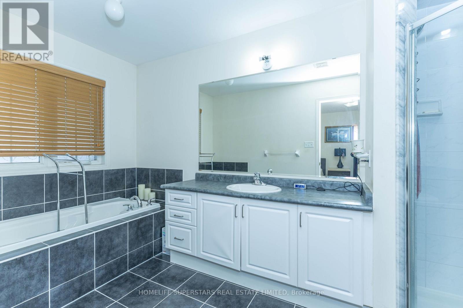 96 Delport Close, Brampton, Ontario  L6P 3T1 - Photo 25 - W12695628