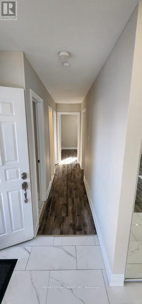 23 Gable Drive, Brampton, Ontario  L6V 2H2 - Photo 3 - W12695638