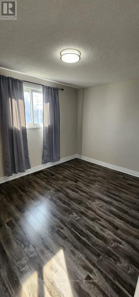 23 Gable Drive, Brampton, Ontario  L6V 2H2 - Photo 9 - W12695638