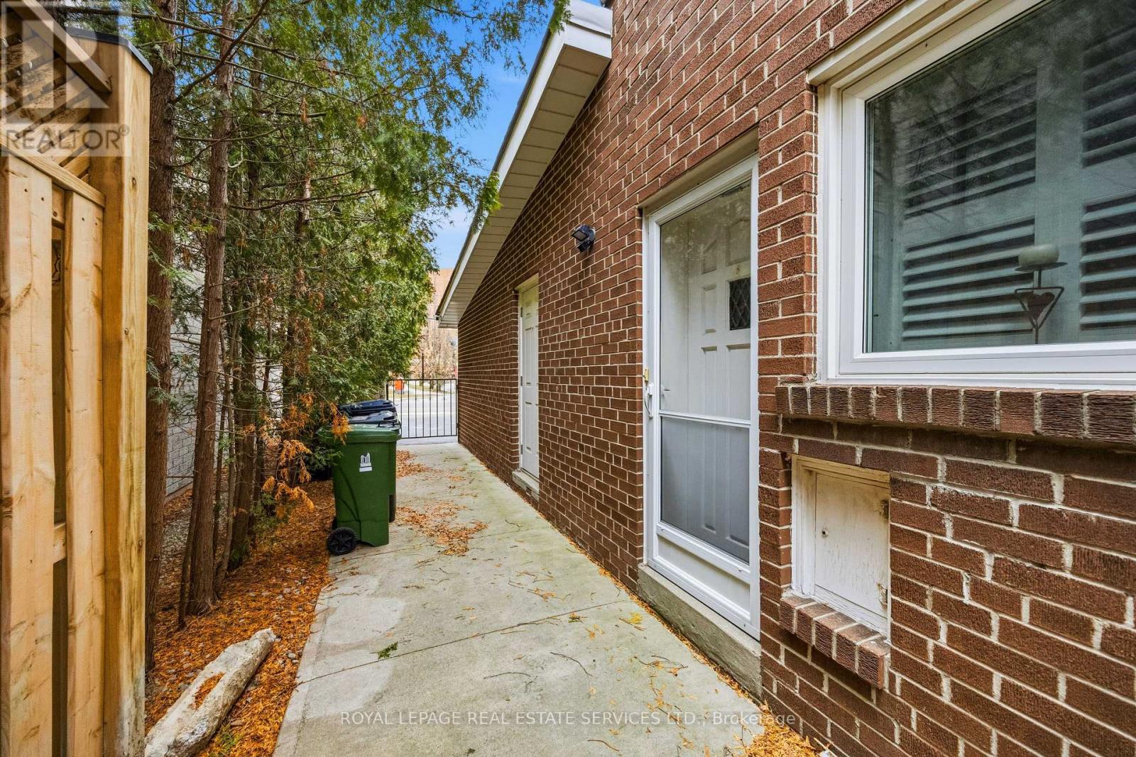 116 Clement Road, Toronto, Ontario  M9R 1Z2 - Photo 46 - W12695648