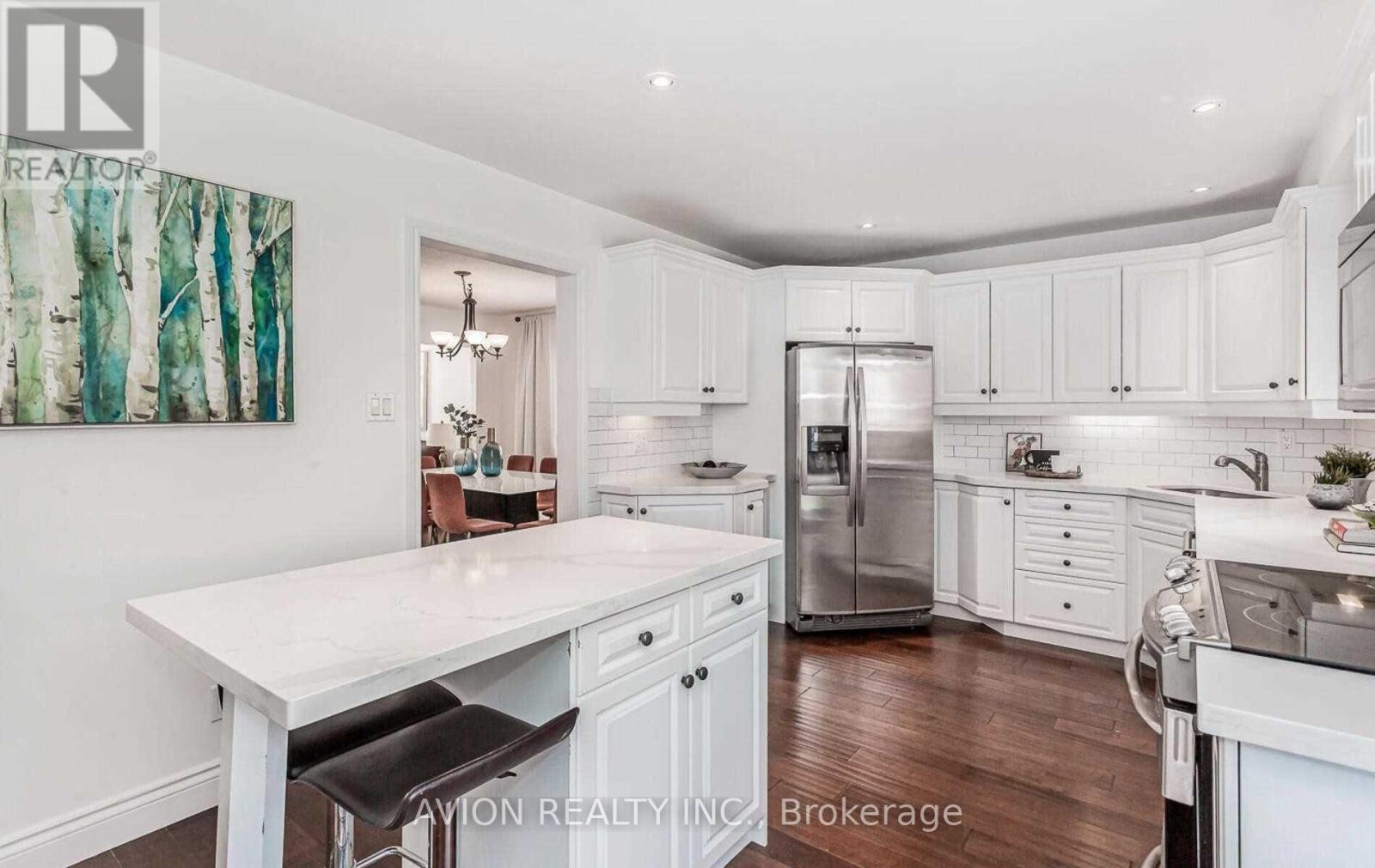 93 Waldie Road, Oakville, Ontario  L6L 6G5 - Photo 11 - W12695650