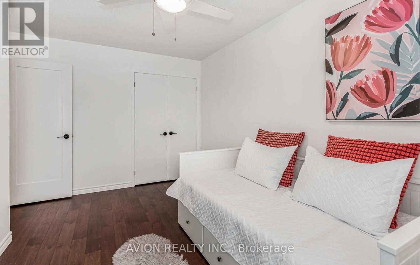 93 Waldie Road, Oakville, Ontario  L6L 6G5 - Photo 20 - W12695650