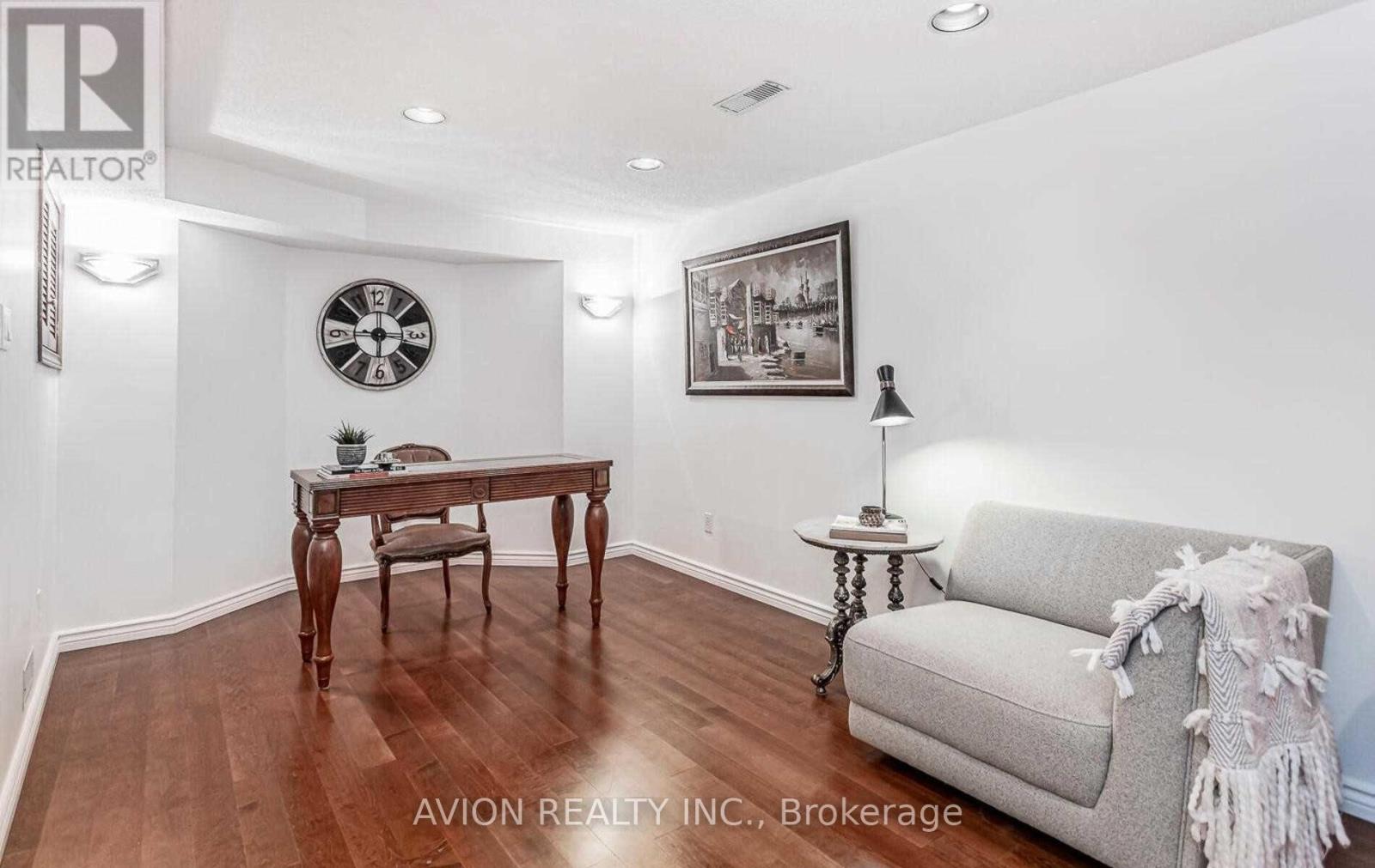 93 Waldie Road, Oakville, Ontario  L6L 6G5 - Photo 27 - W12695650