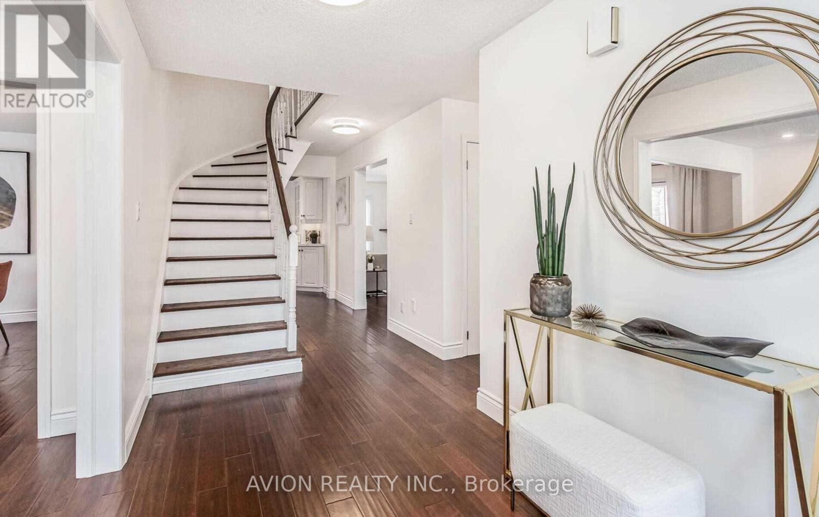 93 Waldie Road, Oakville, Ontario  L6L 6G5 - Photo 3 - W12695650