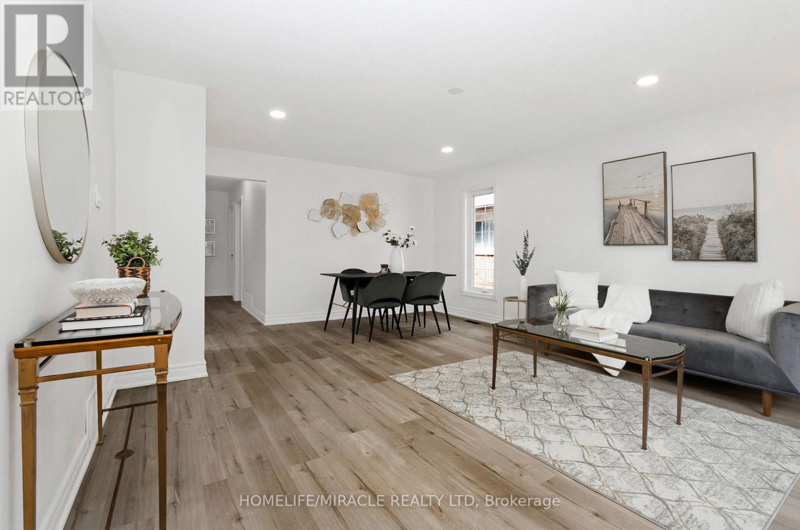 66 Avening Drive, Toronto, Ontario  M9V 1Y1 - Photo 4 - W12695712