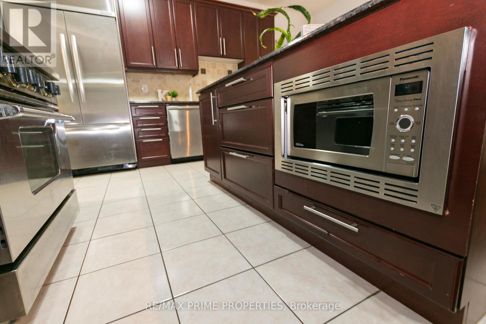 50 Gibbs Road, Brampton, Ontario  L7A 0Y5 - Photo 15 - W12695732