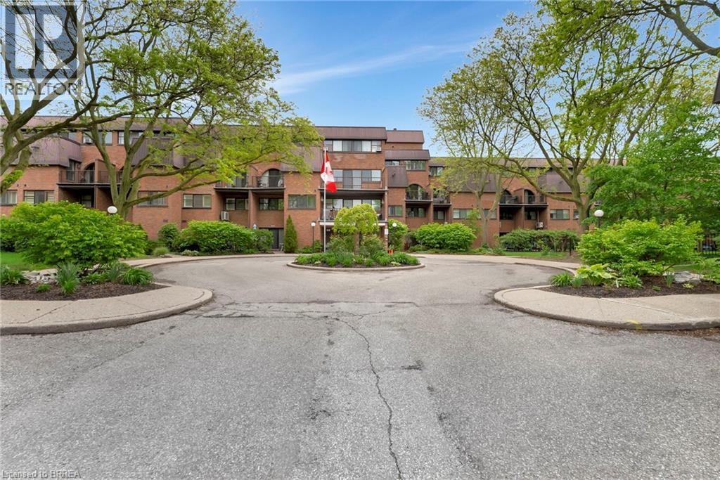 36 Hayhurst Road Unit# 159, Brantford, Ontario  N3R 6Y9 - Photo 2 - 40798083