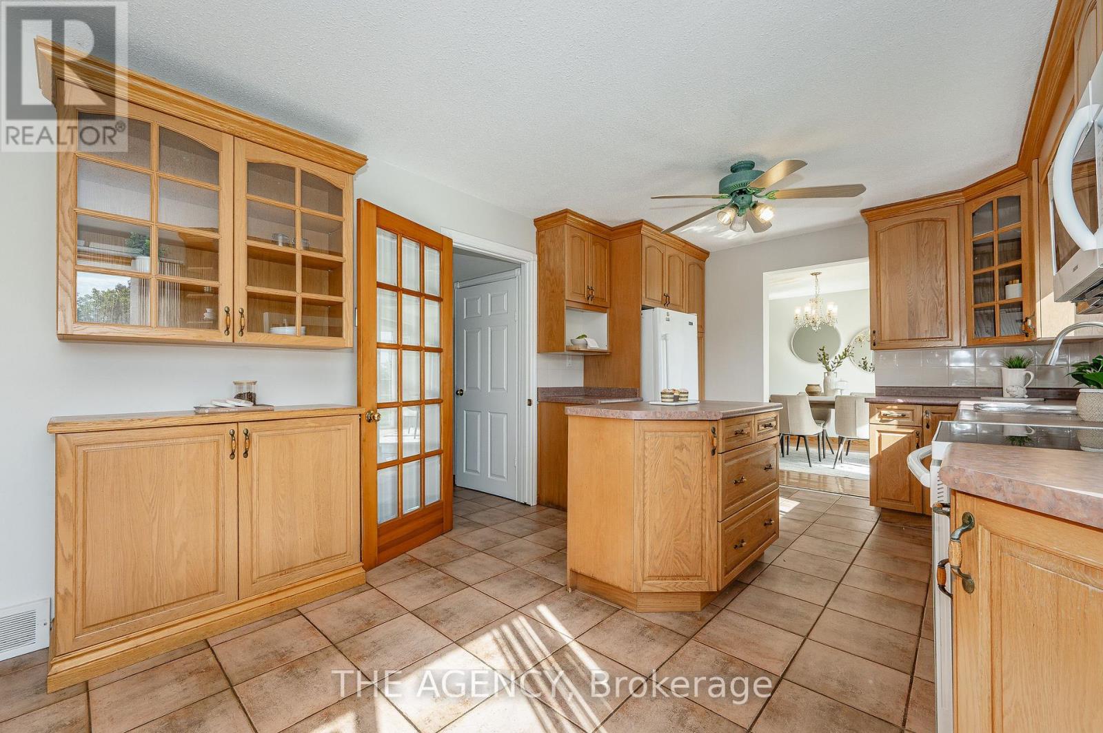 631 Four Mile Creek Road, Niagara-On-The-Lake, Ontario  L0S 1J0 - Photo 12 - X12585784