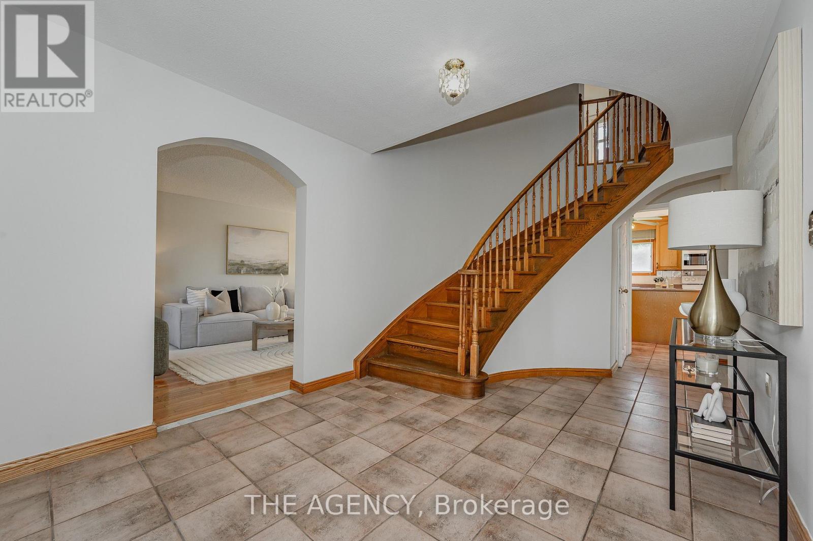 631 Four Mile Creek Road, Niagara-On-The-Lake, Ontario  L0S 1J0 - Photo 8 - X12585784