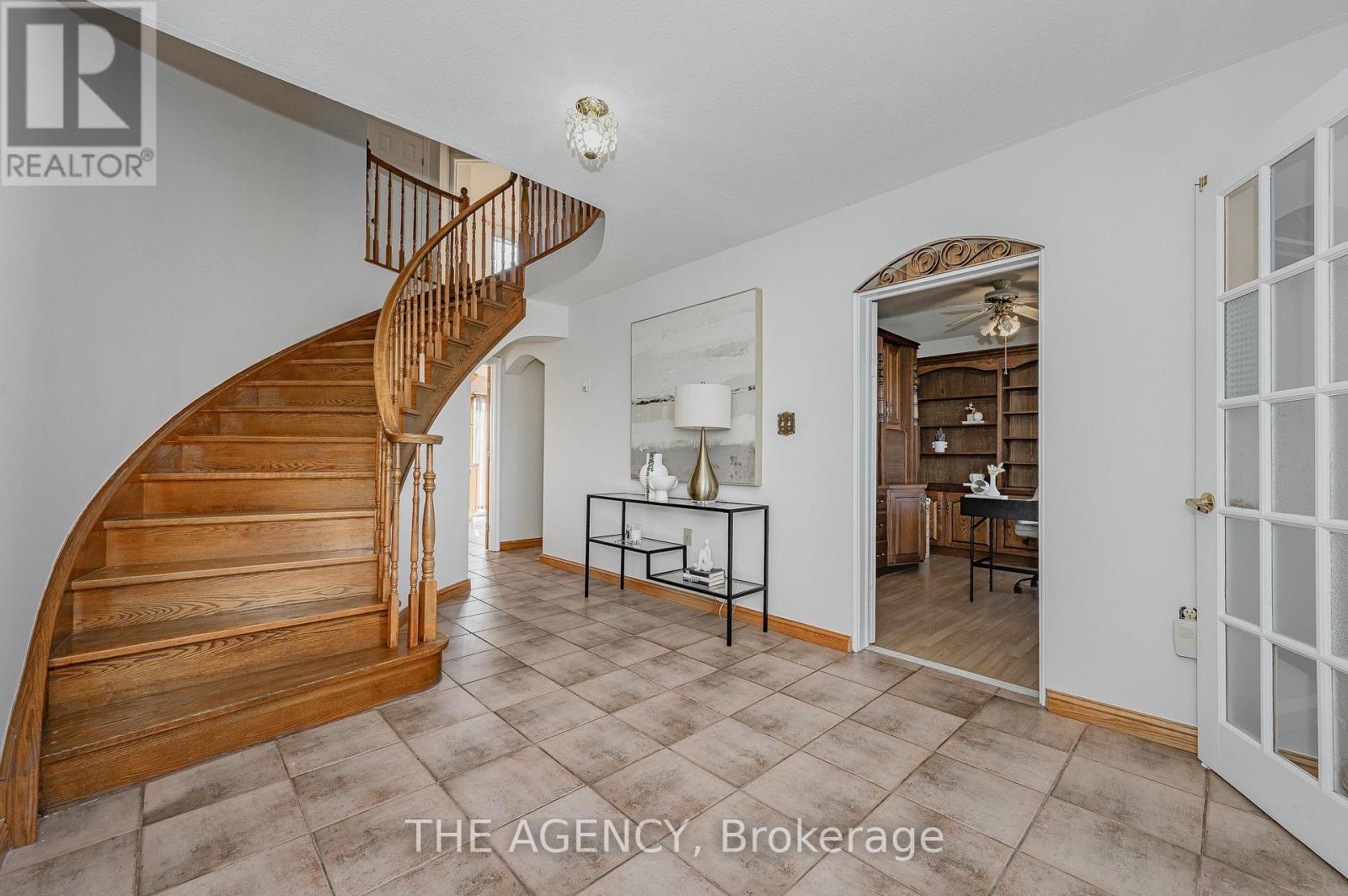 631 Four Mile Creek Road, Niagara-On-The-Lake, Ontario  L0S 1J0 - Photo 5 - X12585784