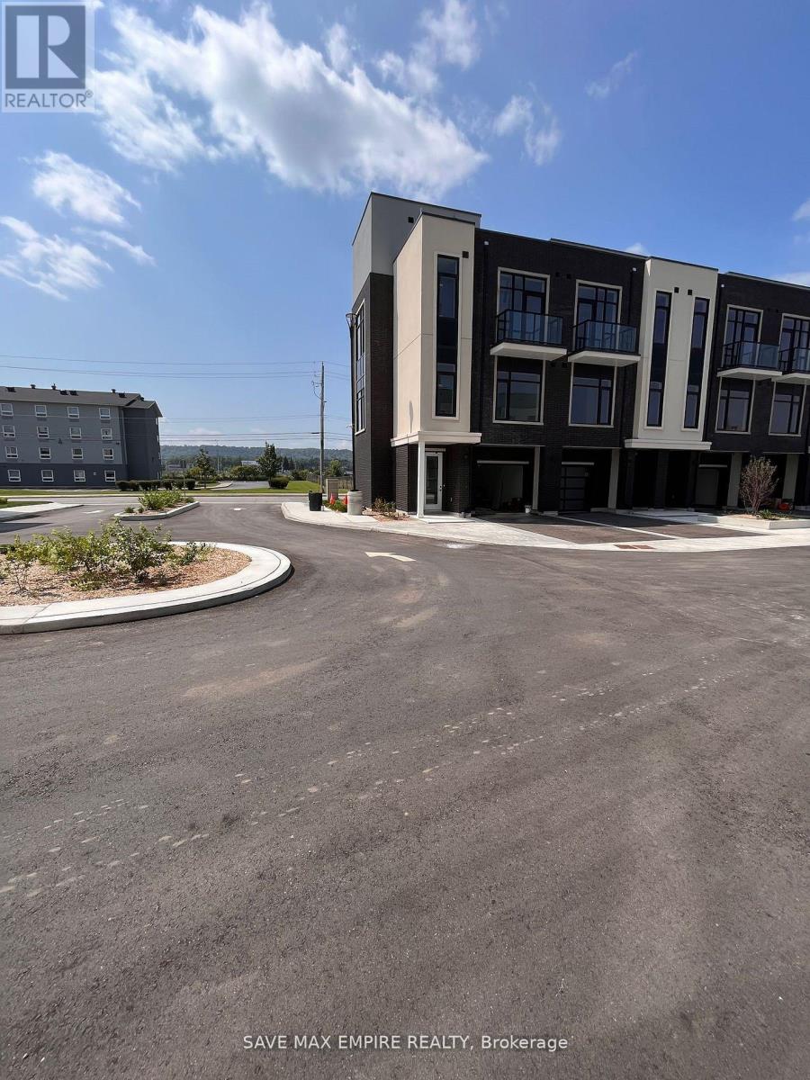 502 - 385 Winston Road, Grimsby, Ontario  L3M 0J3 - Photo 3 - X12695502