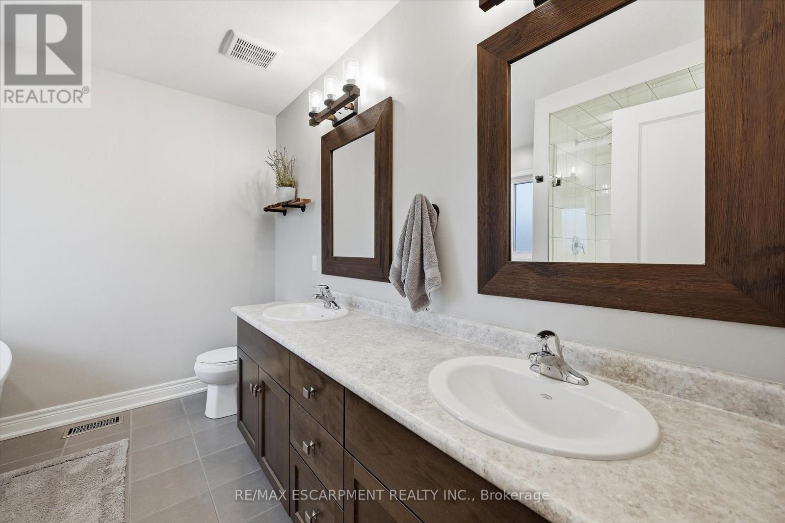 8 Myrtle Street, Pelham, Ontario  L0S 1E6 - Photo 31 - X12695518