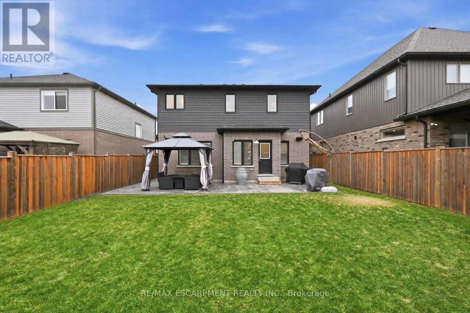 8 Myrtle Street, Pelham, Ontario  L0S 1E6 - Photo 46 - X12695518