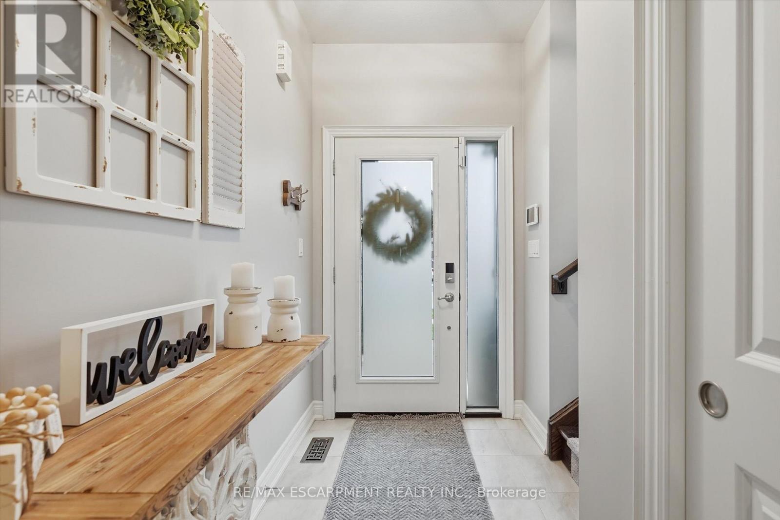 8 Myrtle Street, Pelham, Ontario  L0S 1E6 - Photo 5 - X12695518