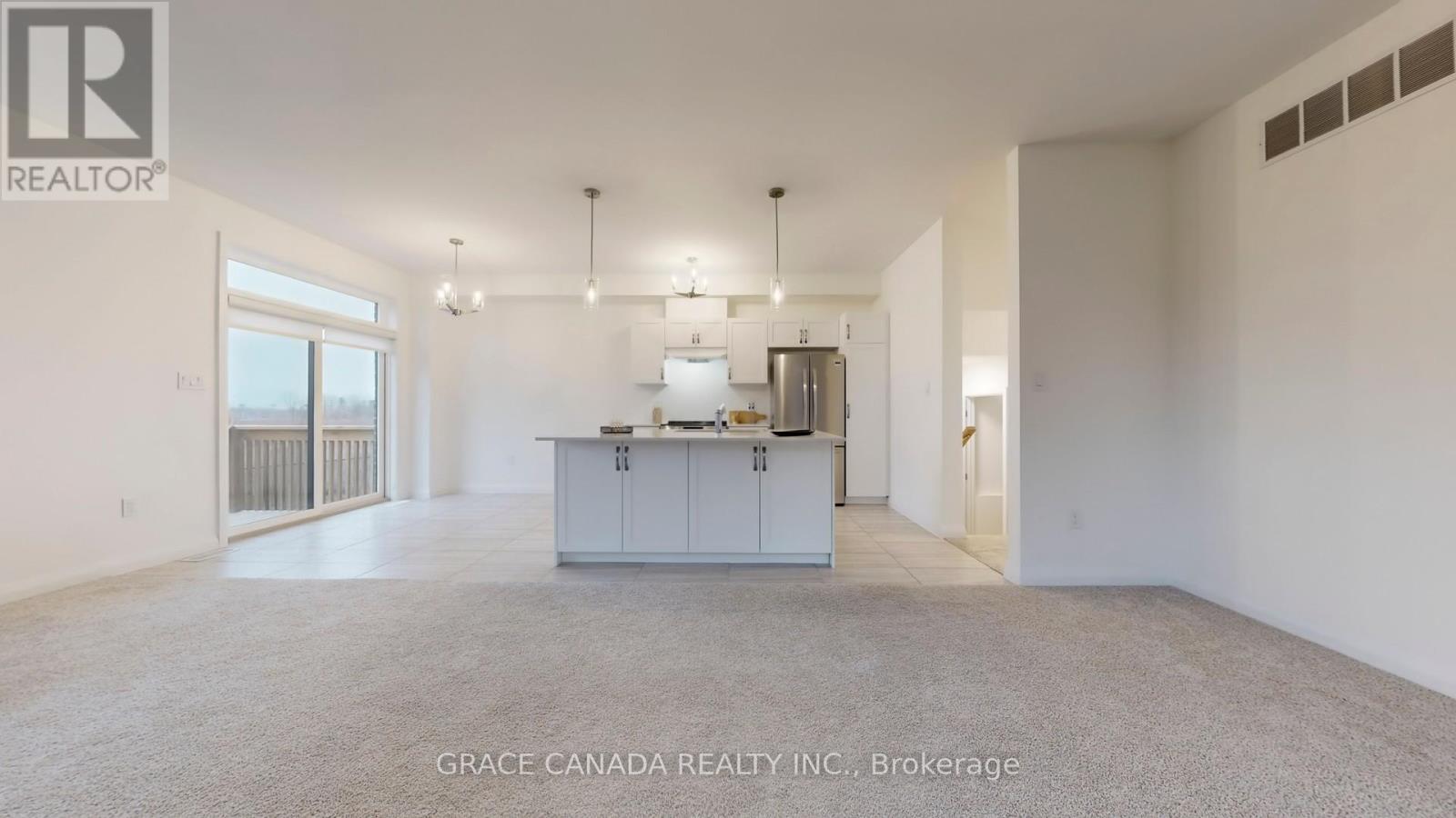 231 Alessio Drive, Hamilton, Ontario  L9B 0K4 - Photo 10 - X12695536