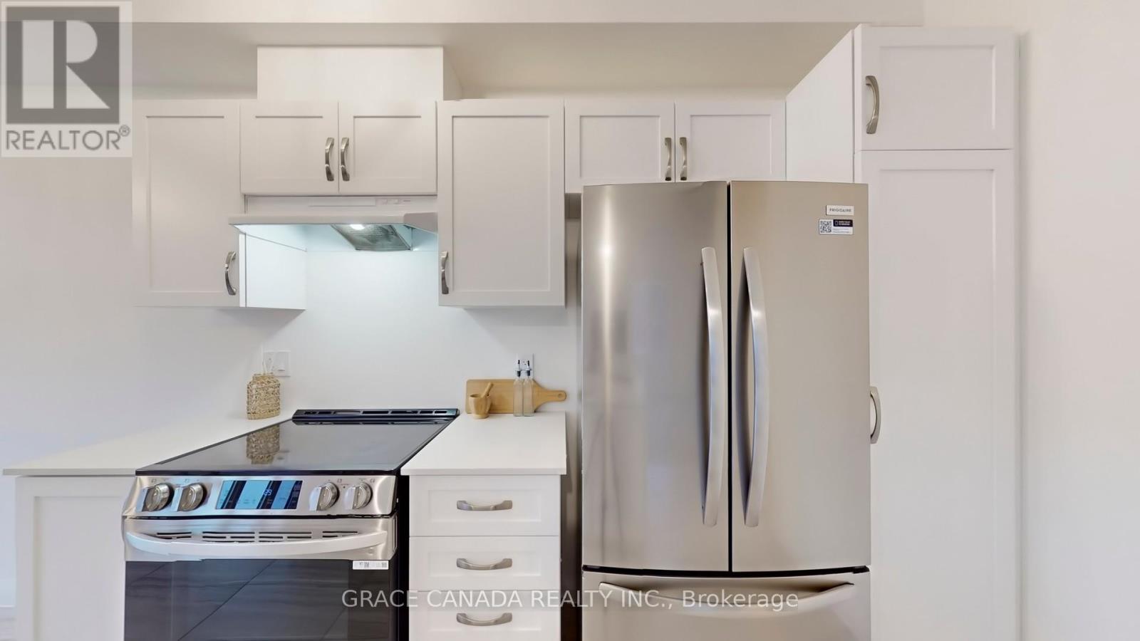 231 Alessio Drive, Hamilton, Ontario  L9B 0K4 - Photo 16 - X12695536