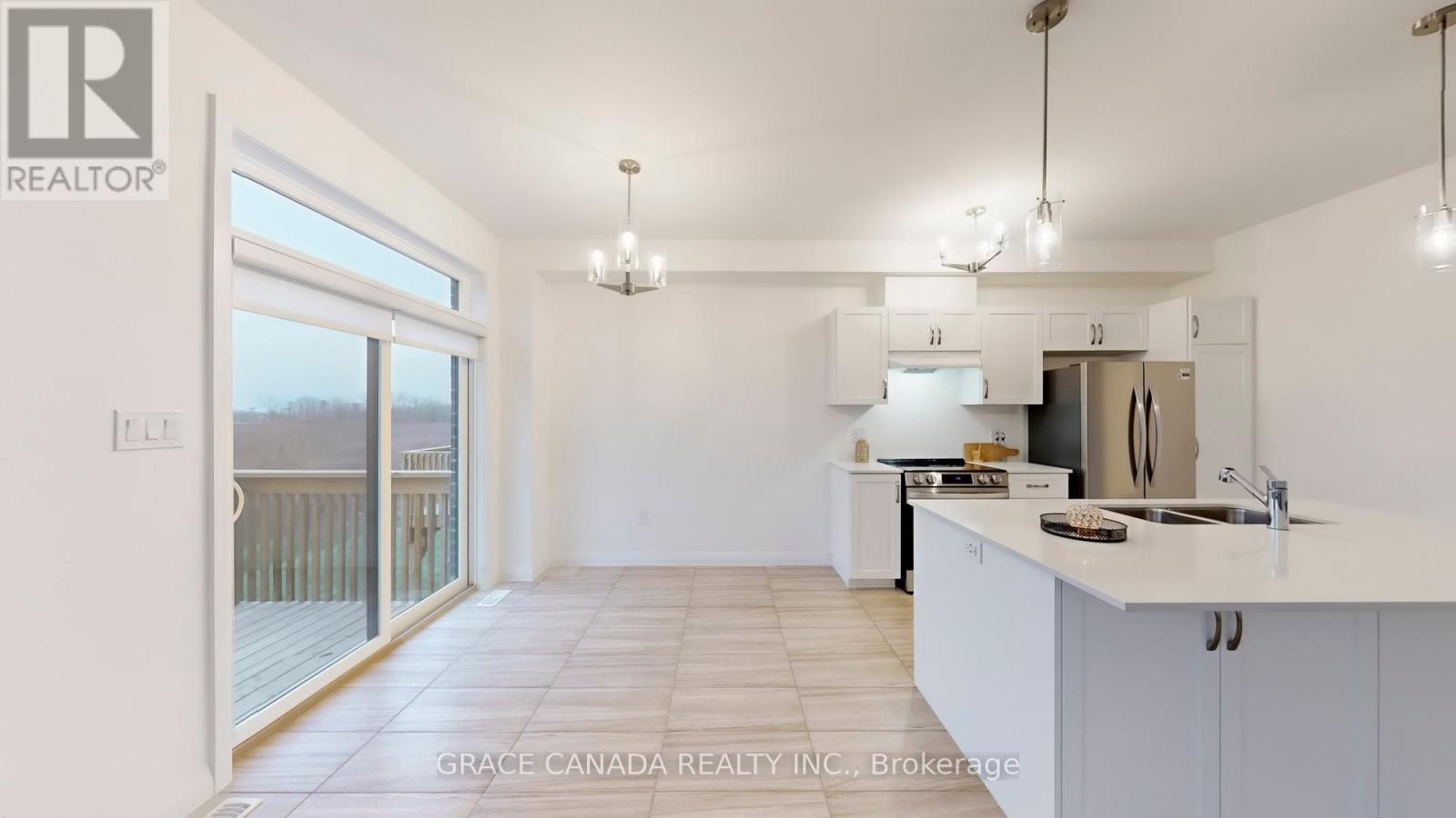 231 Alessio Drive, Hamilton, Ontario  L9B 0K4 - Photo 20 - X12695536