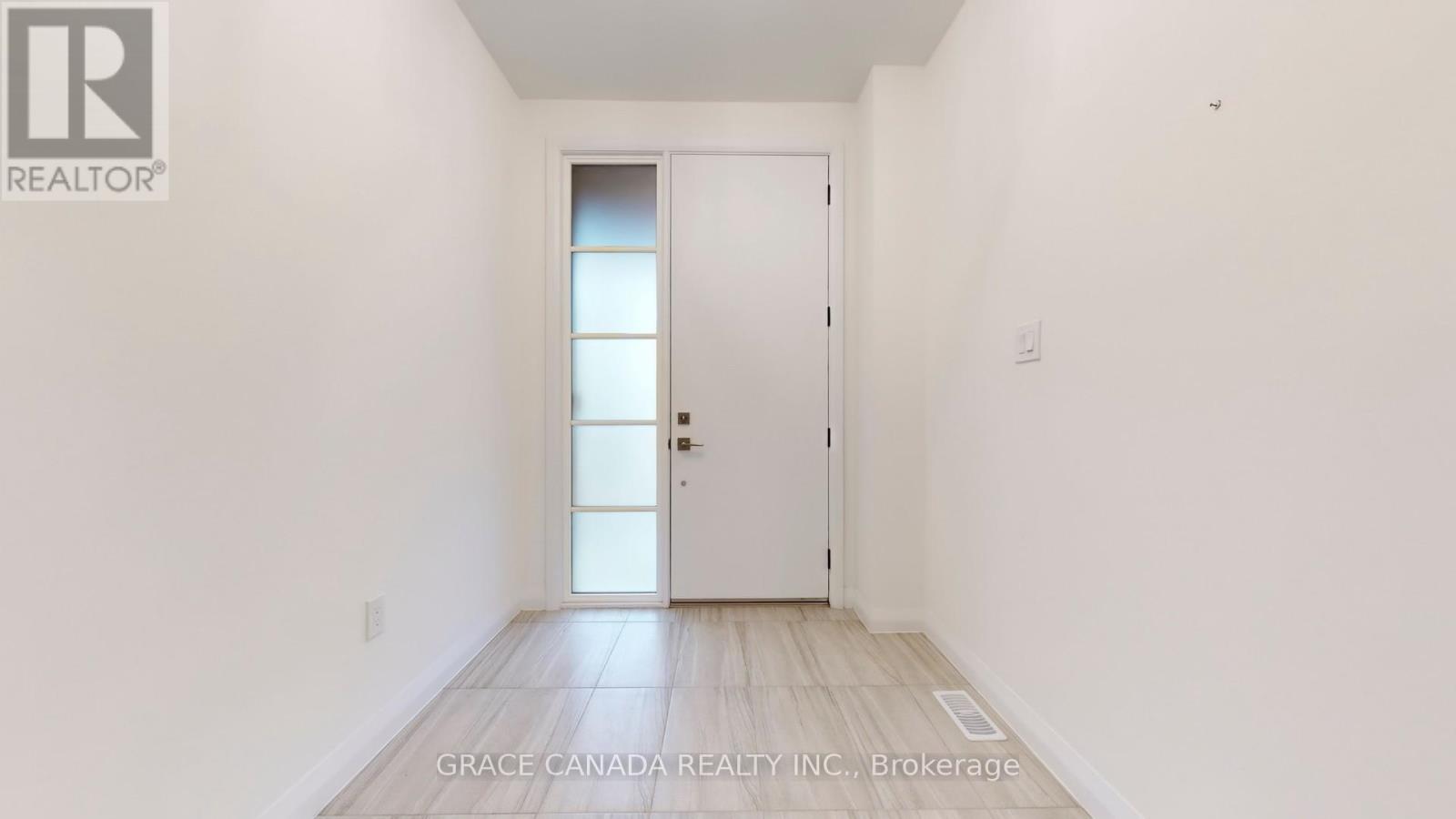 231 Alessio Drive, Hamilton, Ontario  L9B 0K4 - Photo 4 - X12695536