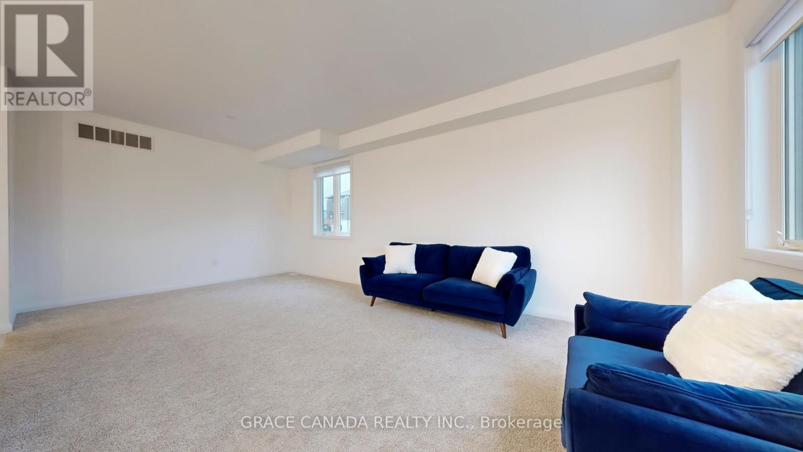 231 Alessio Drive, Hamilton, Ontario  L9B 0K4 - Photo 9 - X12695536