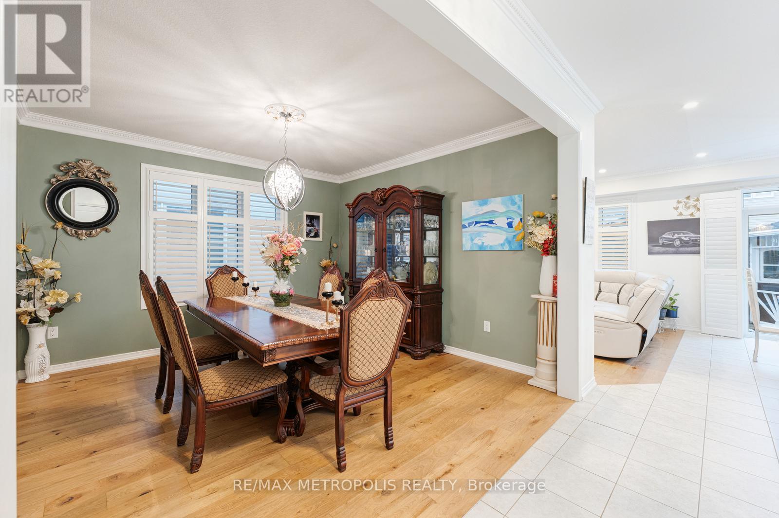 Main - 112 Longboat Run, Brantford, Ontario  N3T 6P4 - Photo 12 - X12695540