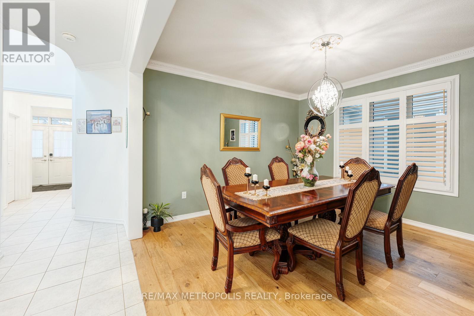 Main - 112 Longboat Run, Brantford, Ontario  N3T 6P4 - Photo 13 - X12695540