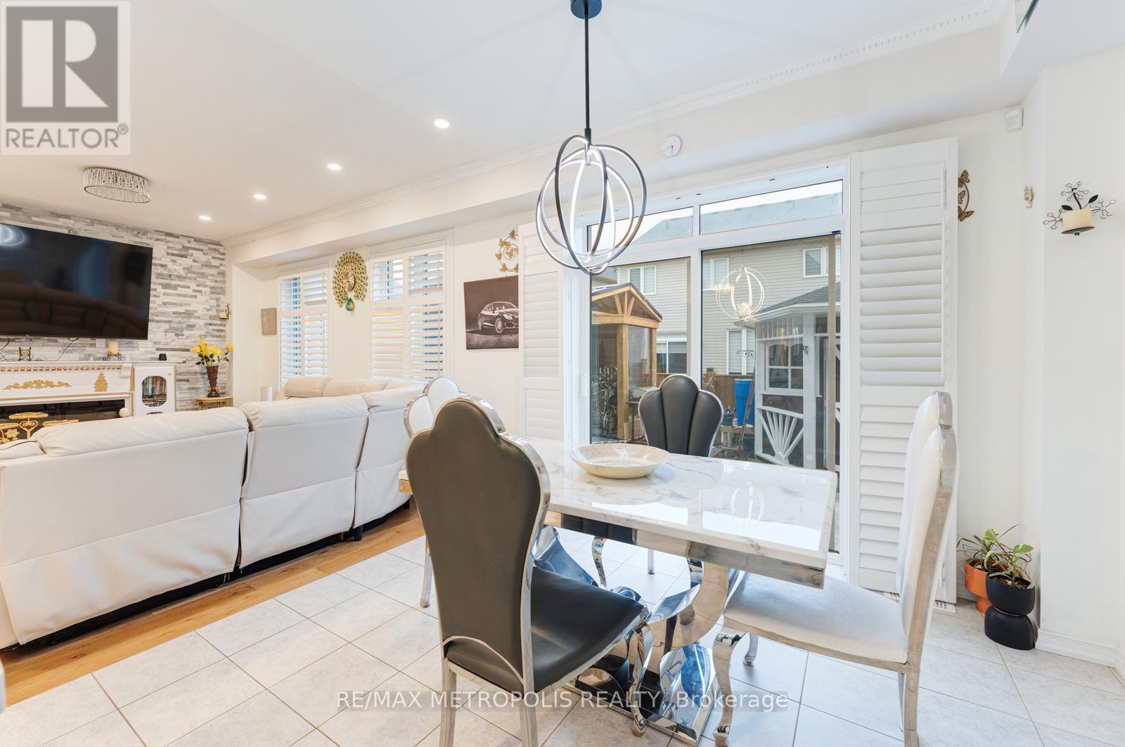 Main - 112 Longboat Run, Brantford, Ontario  N3T 6P4 - Photo 21 - X12695540