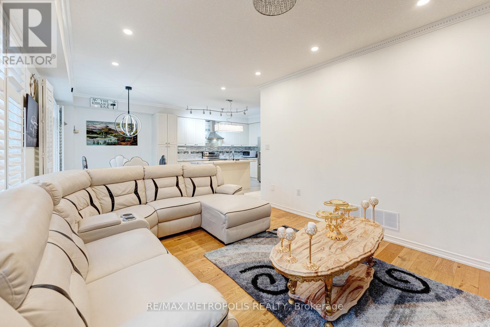 Main - 112 Longboat Run, Brantford, Ontario  N3T 6P4 - Photo 23 - X12695540