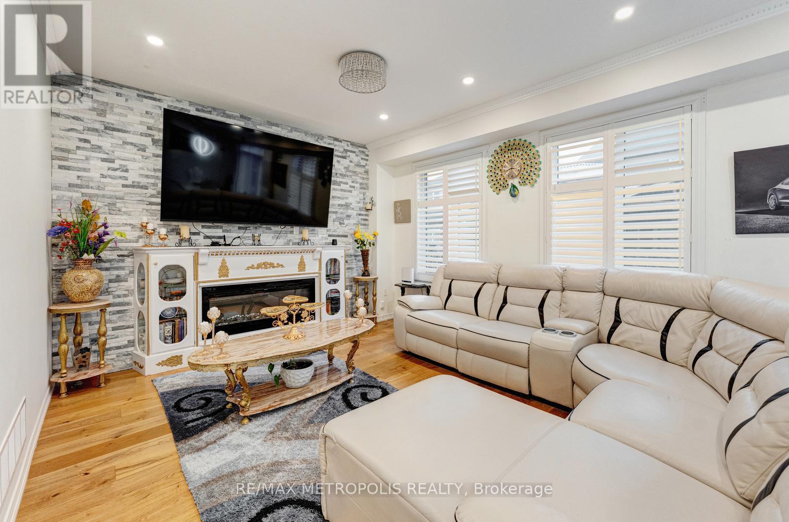 Main - 112 Longboat Run, Brantford, Ontario  N3T 6P4 - Photo 25 - X12695540