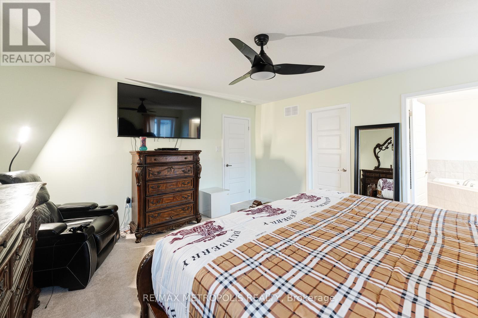 Main - 112 Longboat Run, Brantford, Ontario  N3T 6P4 - Photo 33 - X12695540