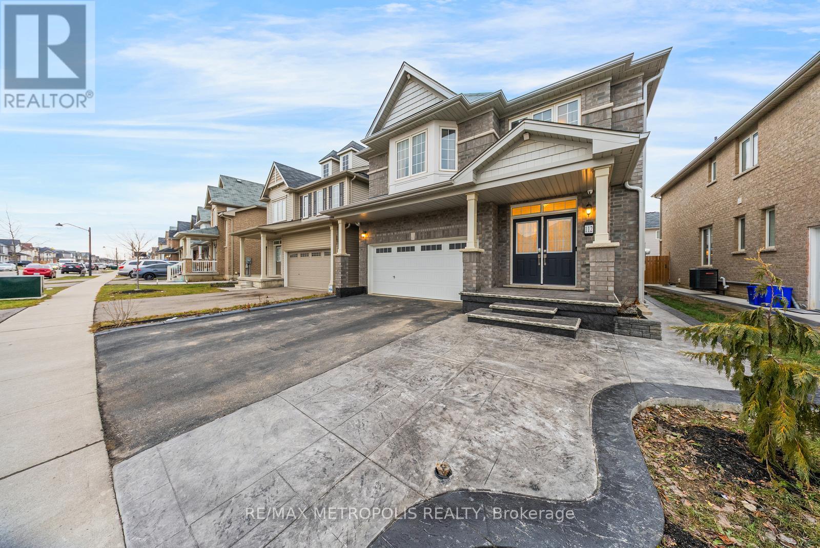 Main - 112 Longboat Run, Brantford, Ontario  N3T 6P4 - Photo 6 - X12695540