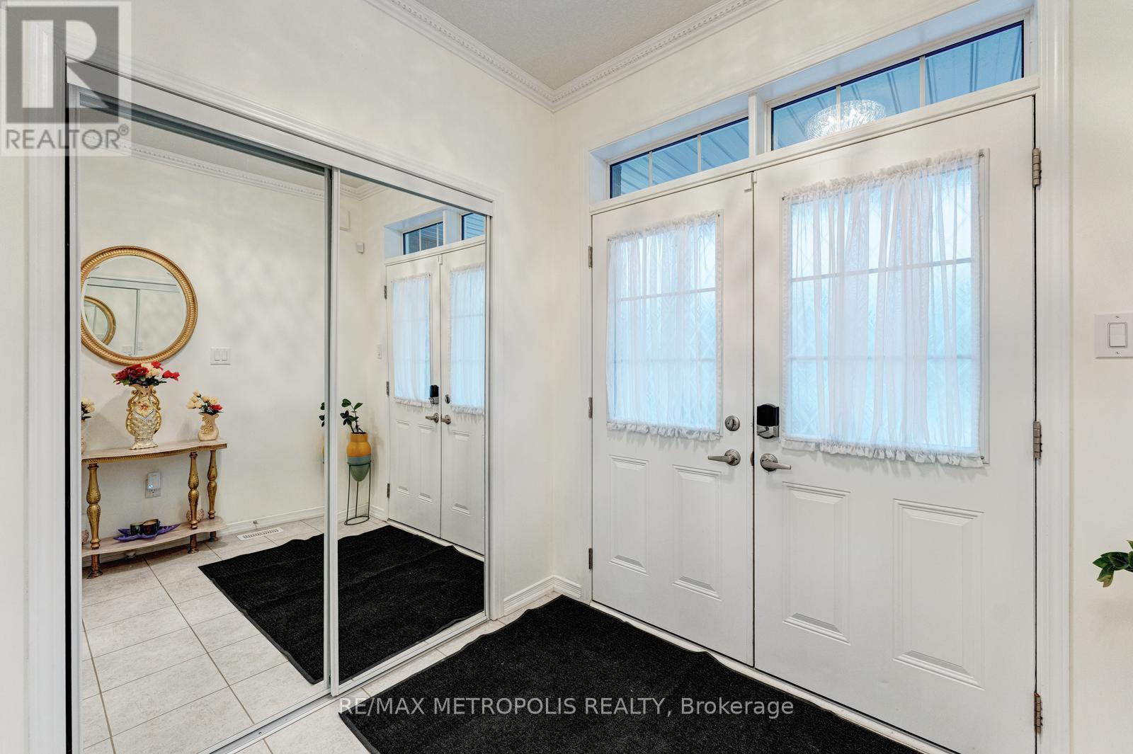 Main - 112 Longboat Run, Brantford, Ontario  N3T 6P4 - Photo 7 - X12695540