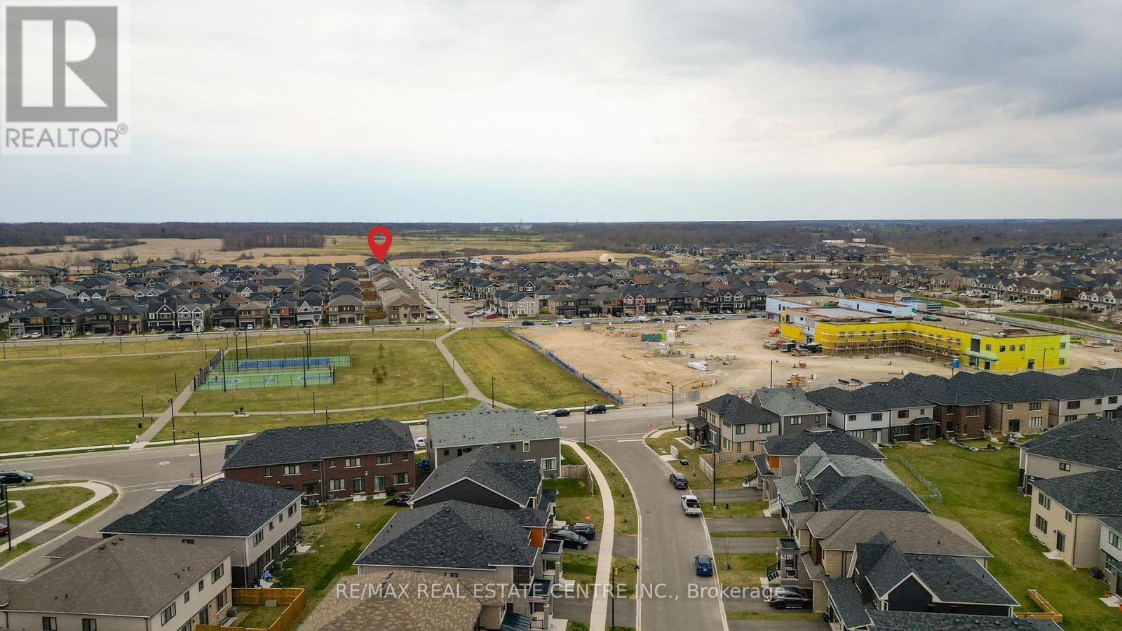 22 Oaktree Drive, Haldimand, Ontario  N3W 0E6 - Photo 2 - X12695602