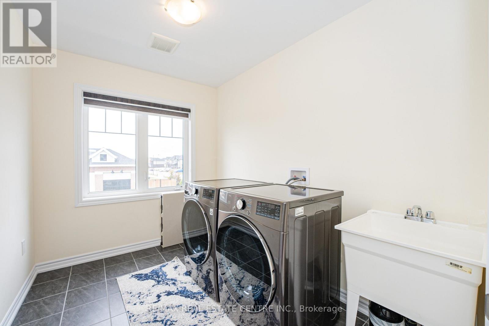 22 Oaktree Drive, Haldimand, Ontario  N3W 0E6 - Photo 39 - X12695602