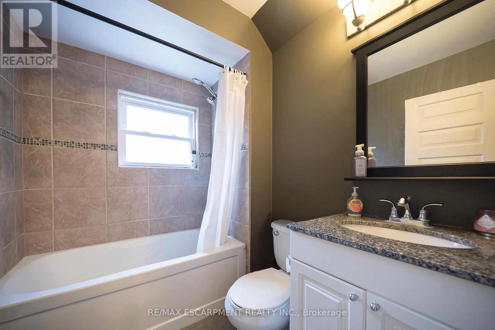 162 Murray Street, Brantford, Ontario  N3S 5R2 - Photo 11 - X12695632