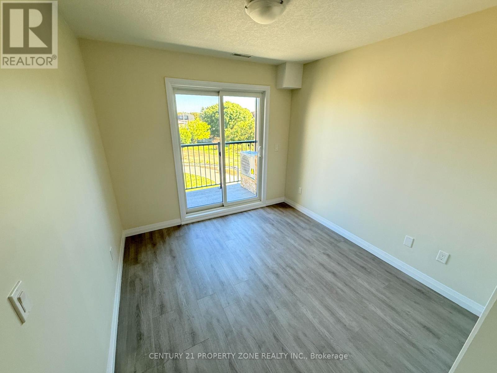 C60 - 370 Fisher Mills Road, Cambridge, Ontario  N3C 0G8 - Photo 24 - X12695688