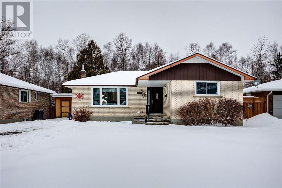 1894 Courtland Drive, Sudbury, Ontario