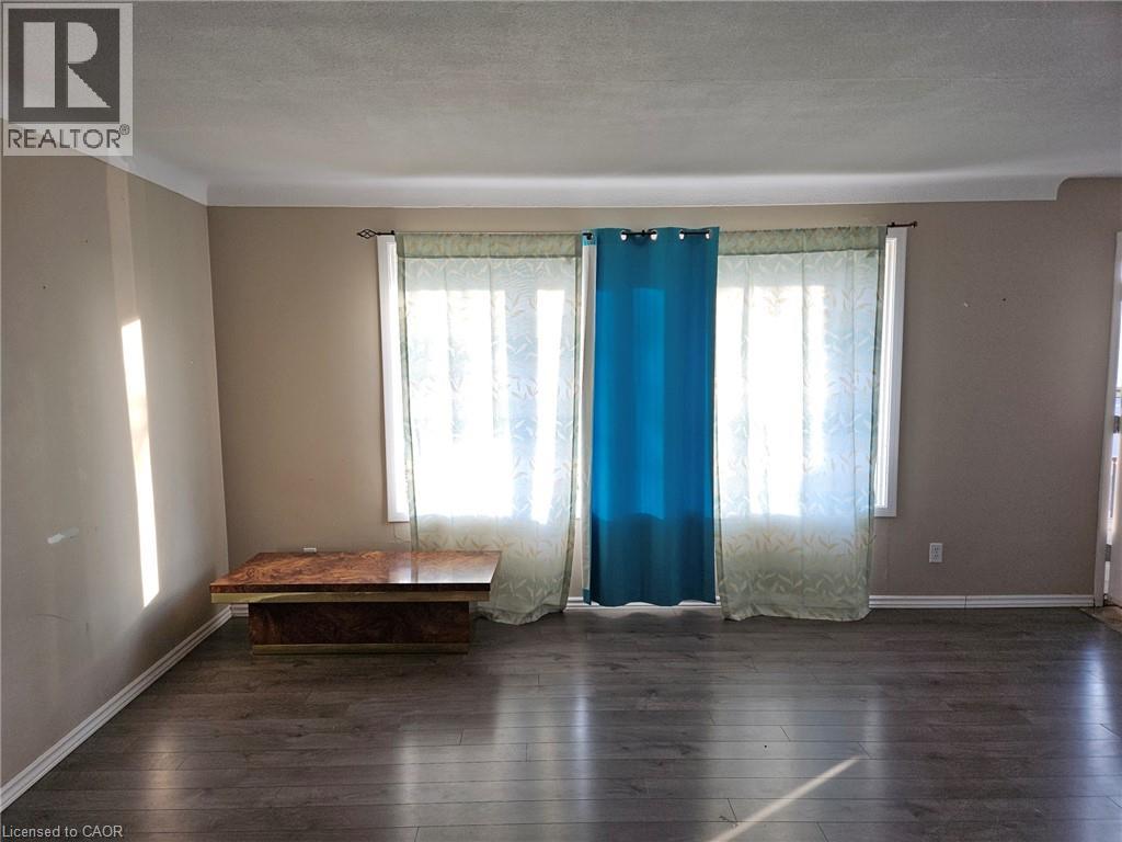 100 Endicott Terrace Unit B, Welland, Ontario  L3C 5R9 - Photo 3 - 40798541