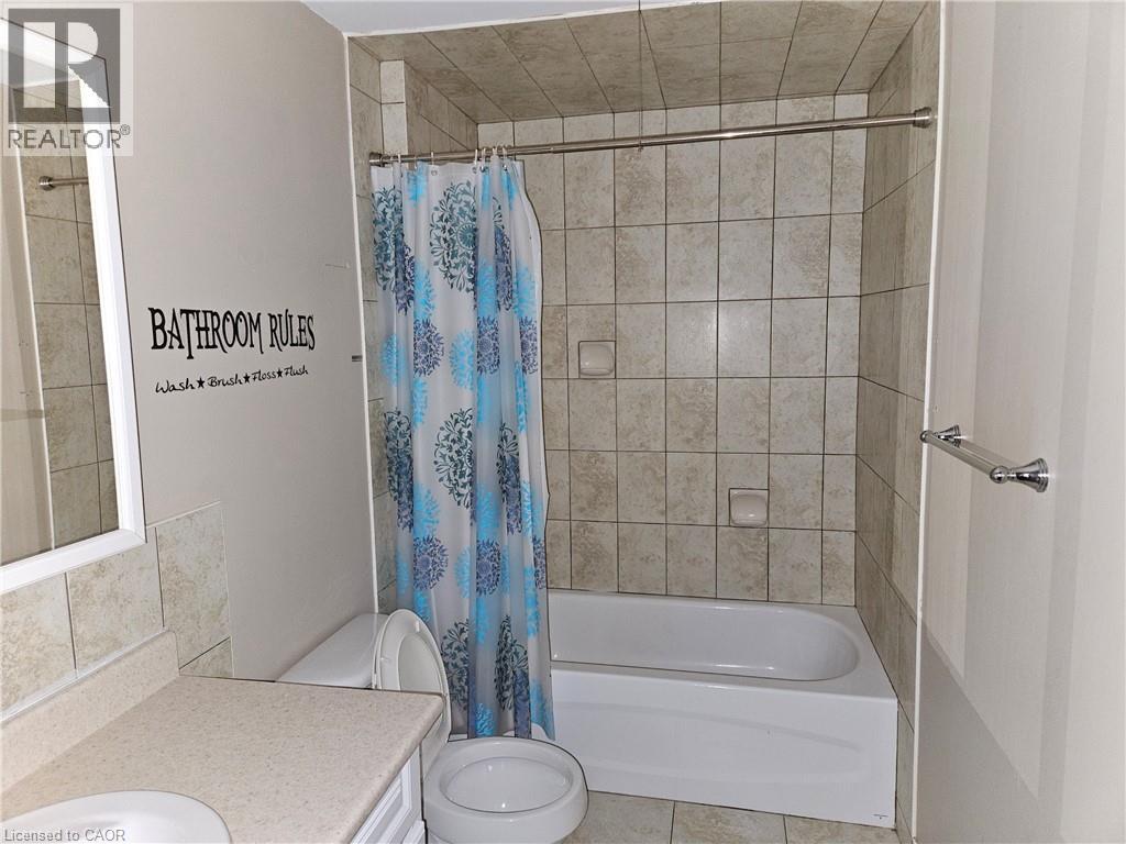 100 Endicott Terrace Unit B, Welland, Ontario  L3C 5R9 - Photo 9 - 40798541