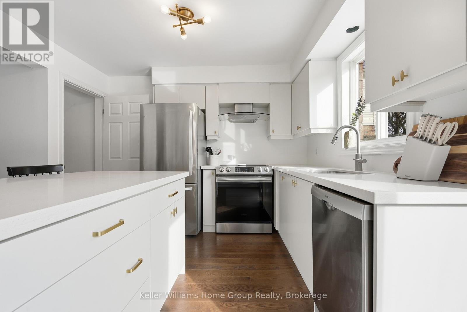 121 Moss Place, Guelph, Ontario  N1G 4V4 - Photo 11 - X12695820