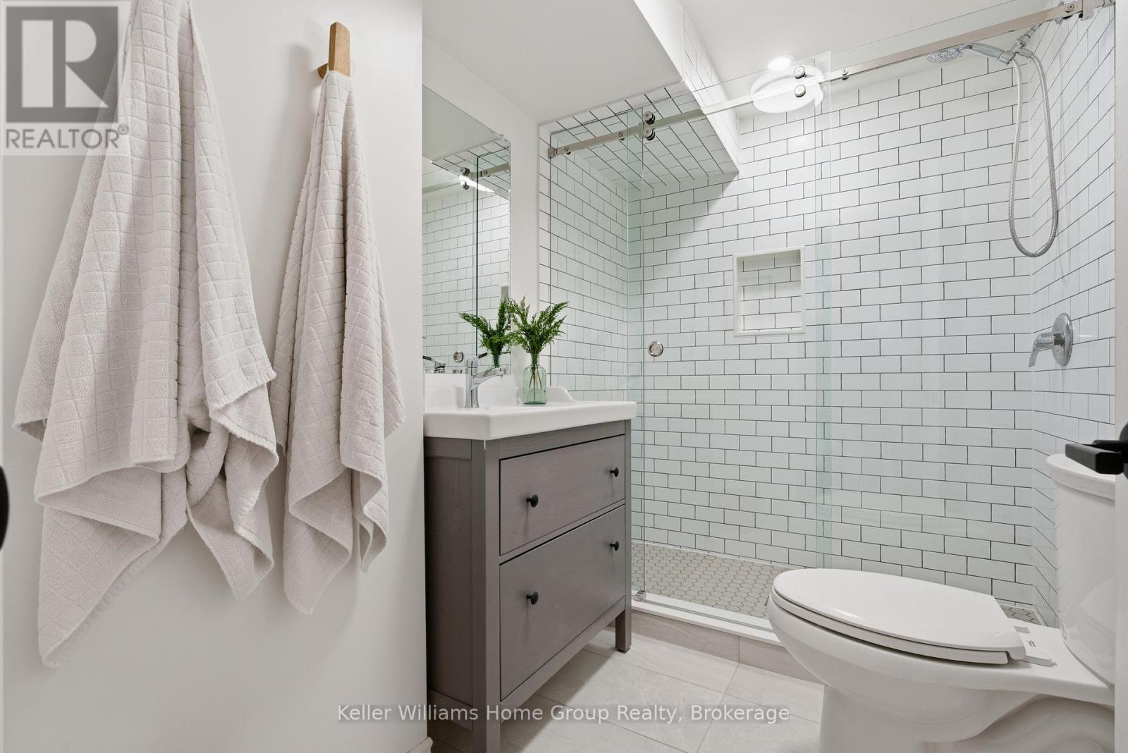 121 Moss Place, Guelph, Ontario  N1G 4V4 - Photo 25 - X12695820