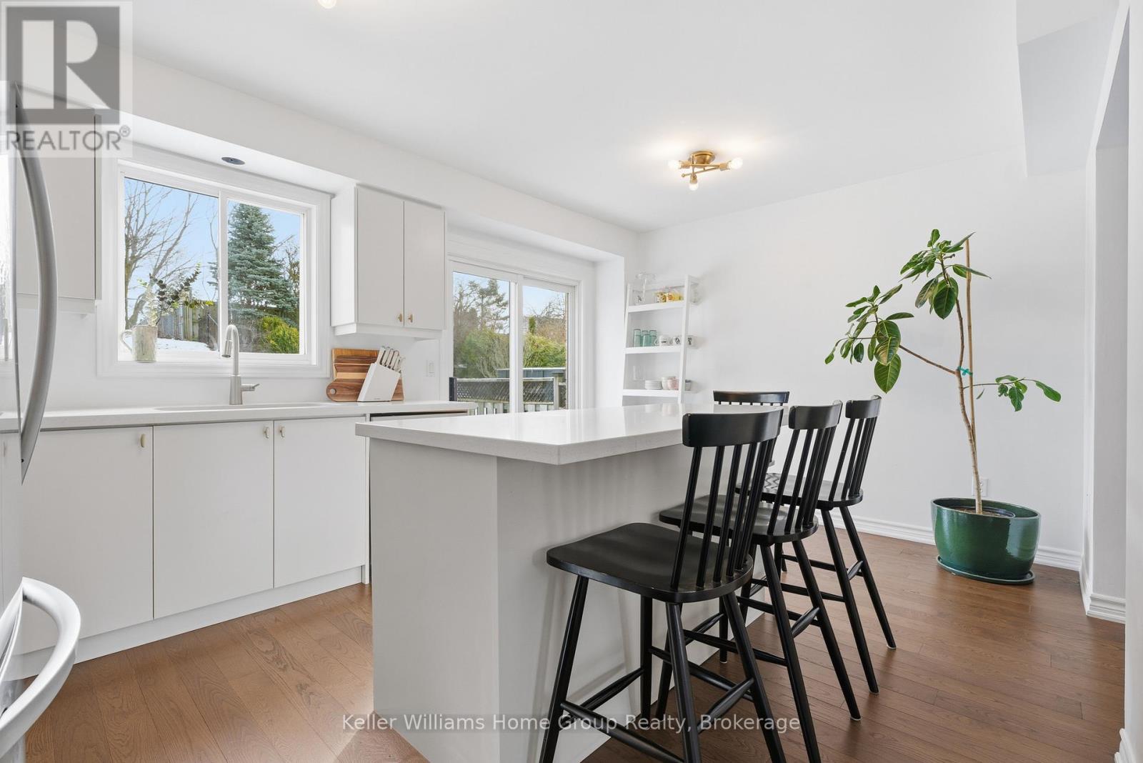 121 Moss Place, Guelph, Ontario  N1G 4V4 - Photo 9 - X12695820